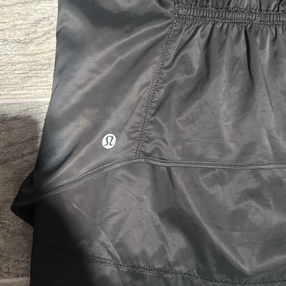 LULULEMON Goal Crusher jacket size 4 black like new - Picture 9 of 11